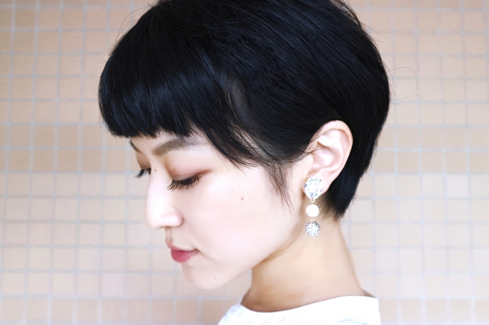 【JULICA ジュリカ】スワロフスキーとパールのイヤリング「ボンボンパーティ_クラシック」