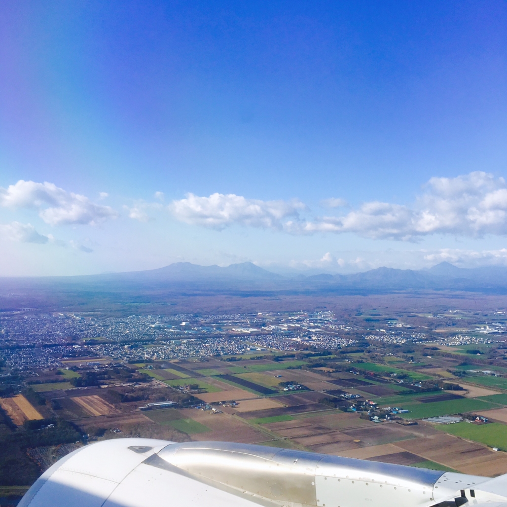 【JULICA ジュリカ】スワロフスキーリングをつけて札幌へ。美しい上空写真。