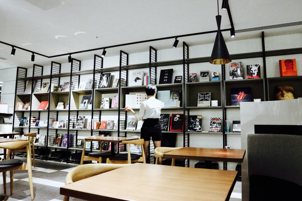 【JULICA ジュリカ】ジュエリーデザイナーゆり香のジュエリー、イヤリング、ファッションコーデ、東京、銀座、joe’scafe、ginzasix。