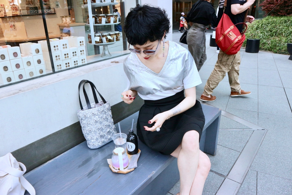【JULICA ジュリカ】ジュエリーデザイナーゆり香のジュエリーとイヤリングのファッションコーデや大好きな銀座を紹介するブログです。レインボンボンをつけて、六本木エルカフェでランチ♡
