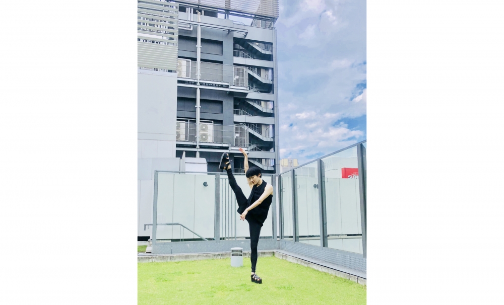 【JULICA ジュリカ】ジュエリーデザイナーゆり香のジュエリーとイヤリングのファッションコーデや大好きな銀座を紹介するブログです。真っ黒コーデは銀座にて。