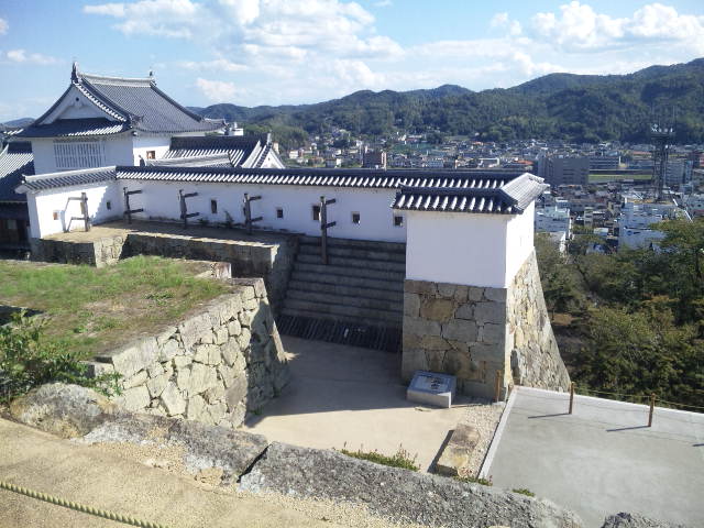 津山城