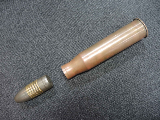 海軍弾頭と陸軍薬莢の四十七粍砲弾 | Chicago Blog