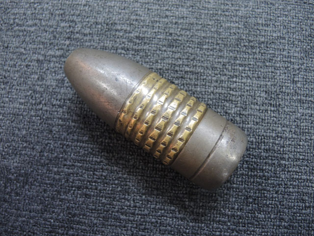 海軍弾頭と陸軍薬莢の四十七粍砲弾 | Chicago Blog 海軍弾頭と陸軍薬莢の四十七粍砲弾 | Chicago Blog