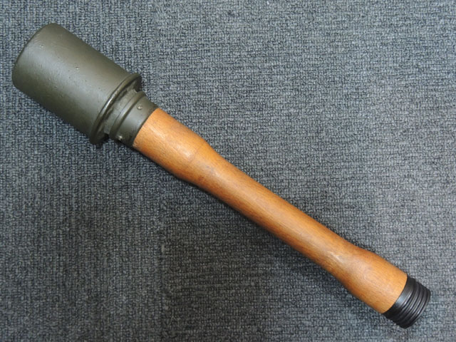 WWIIドイツ軍 M24型柄付き集束手榴弾レプリカモデル品 WW2 ナチスドイツ軍 M24型柄付手榴弾 レプリカ | レプリカ ドイツ軍 1⁄
