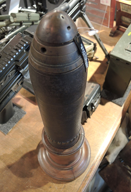 旧日本軍 砲弾 弾頭（謎の旧軍47mm弾頭の正体とは? | Chicago Blog）