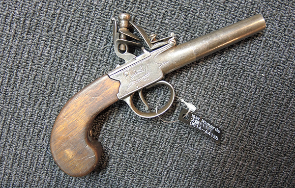 昭和レトロ 卓上オイルライター 洋式古式拳銃 シングルショット ピストル ビンテージ ディスプレイ コレクション 大航海時代 1950年代 ダンヒル 卓上オイルライター DUNHILL - AITA 昭和レトロ