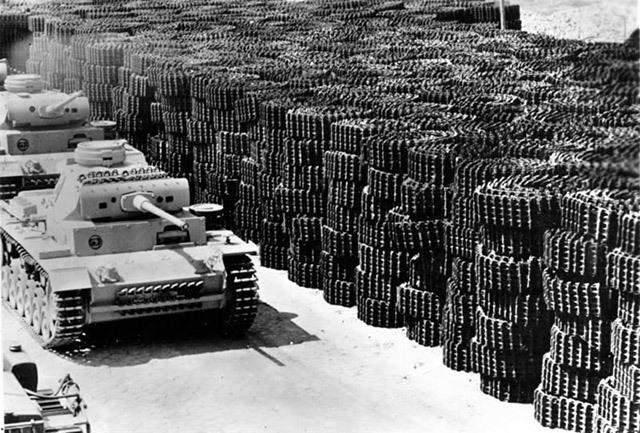 TR85030 実物 ドイツ軍 3号 4号 戦車 キャタピラ 履帯 初期～中期型 WW2 第