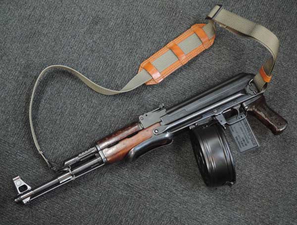 販売 ak47 スリング 付け方