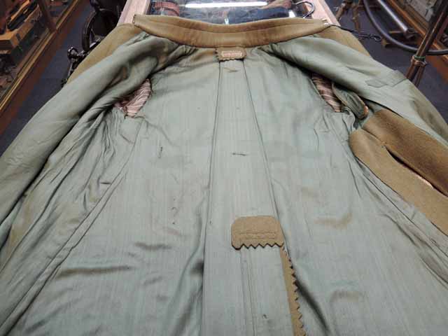 夜桜見物の防寒用に如何？日本陸軍将校用外套 | Chicago Blog