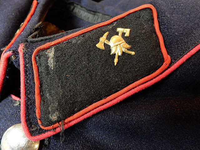 なかなかハイカラなドイツ消防官制服上下 | Chicago Blog