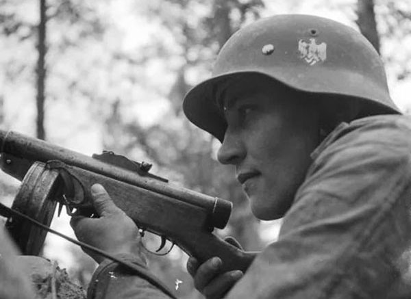 ◆電動ガン スオミM1931 kp/31 フィンランド軍◆ エアガンレビュー】スミスミリタリーワークス スオミKP31電動