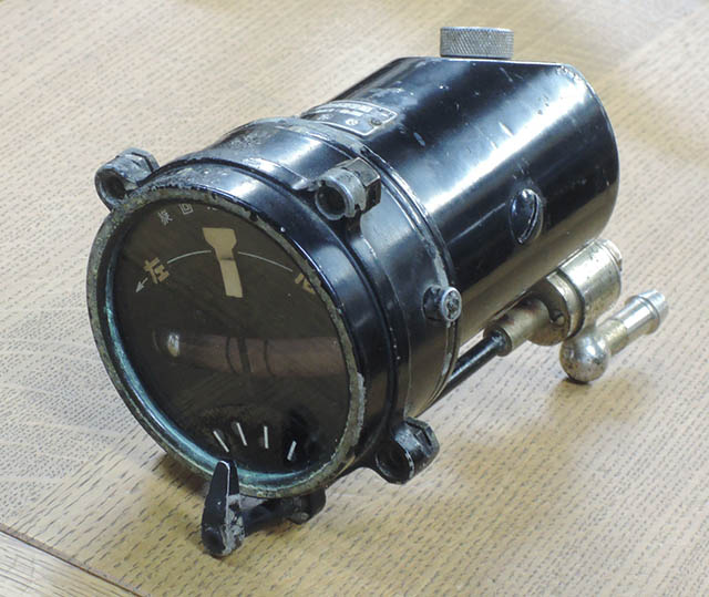 エンジンの音 轟々と～♪陸軍機の九七式 旋回指示器 | Chicago Blog