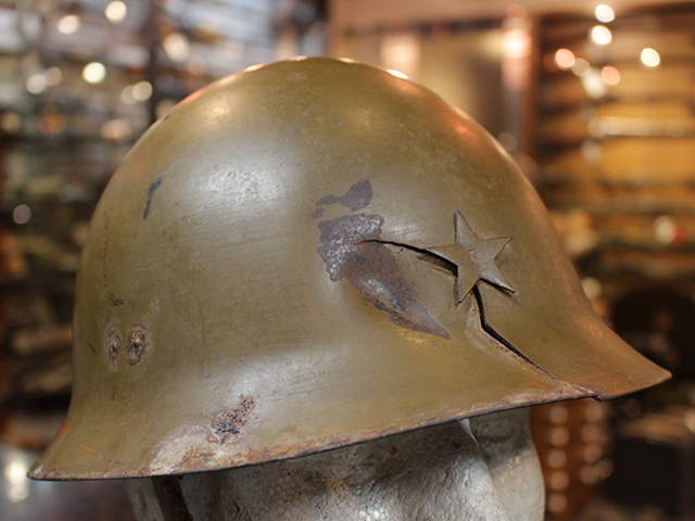 鋼の日本軍ヘルメット。素晴らしい状態。 Yahoo!オークション -「旧日本軍 ヘルメット」の落札相場・落札価格