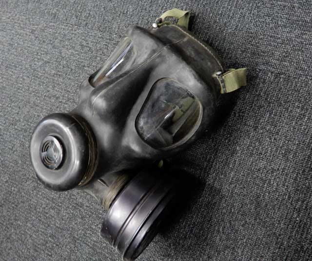 現代のガスマスクのイメージ Chicago Blog