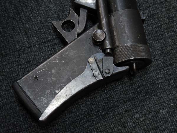 謎と特徴多き…… P84 短機関銃 | Chicago Blog