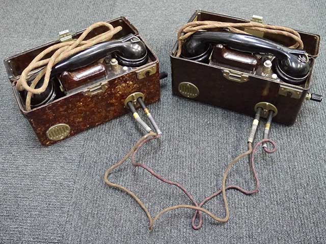 ソ連軍 ТА−57 野戦電話 ２台セット ソ連軍 ТА−57 野戦電話 2台セット