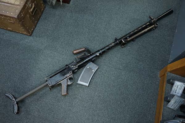 その他 mg13 ハイダー付きは銃身が長く見えてカッコイイ！ MG13 軽機関銃