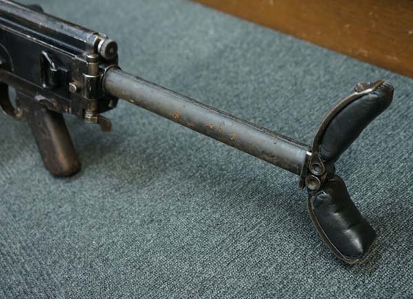 長くて、重い銃 ハイダー付きは銃身が長く見えてカッコイイ！ MG13 軽機関銃