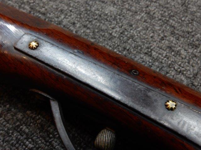 【時代骨董】火縄式銃/在銘：鐵匁金巻張芝辻長左衛門邦富作 ★虎木目：カラクリ作動品/130cm:登録書付！ 三十匁大筒 銘 芝辻長左衛門邦孝作／ホームメイト