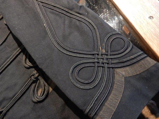 旅順港は見えるか！～「明治十九年制・日本陸軍中尉肋骨服上衣」（後編