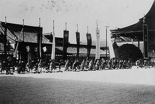 コレクター放出　海軍将官正帽/正肩章　1号ボタン　軍医総監？ 2kaii1.JPG