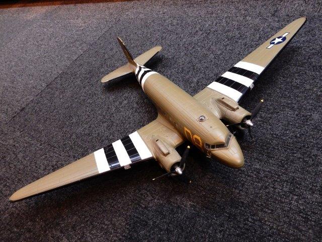 ダグラスC-47スカイトレイン 完成品☆米陸軍ダグラスC－47スカイ