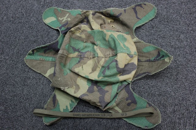 米軍本物M-1ヘルメット用ウッドランド迷彩カバー希少未使用品 MILITARY 実物 USED 米軍 ウッドランド LC-1 フィールドパック