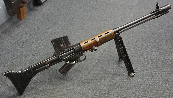 ついに来た…FG42 