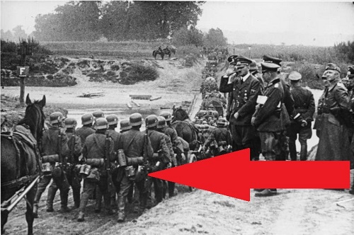 よくドイツ兵が腰に下げてますね「ドイツ軍M31水筒」 | Chicago Blog