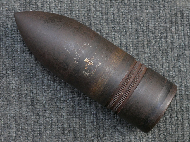 旧軍砲弾 (の弾頭) あります! | Chicago Blog