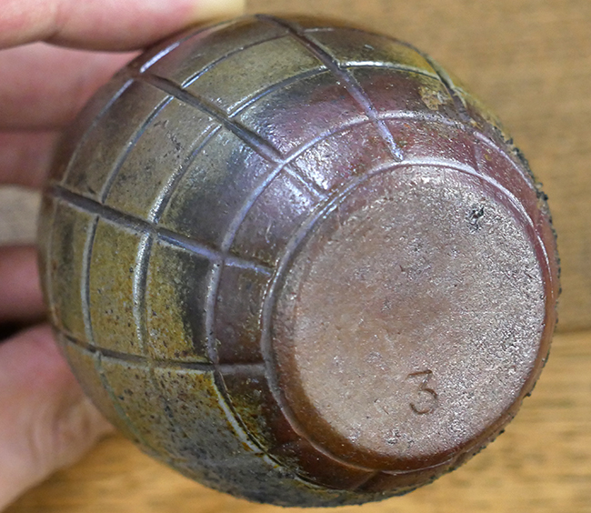 兵器というより工芸品? 陶製手榴弾 | Chicago Blog