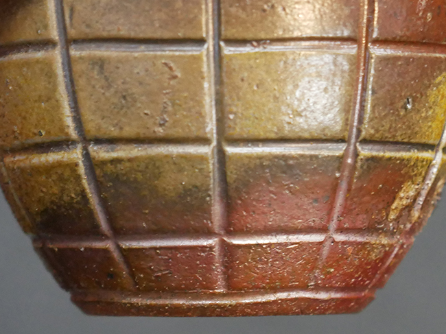 兵器というより工芸品? 陶製手榴弾 | Chicago Blog