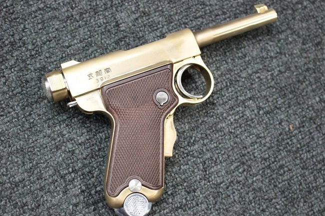 東京店と大阪店から現在ヤフオクにモデルガン14点出品中です