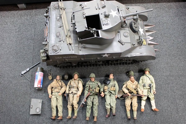 大阪店店頭引き取り限定! 1/6アクションフィギュアを車輌、含め 大阪店店頭引き取り限定! 1/6アクションフィギュアを車輌、含め