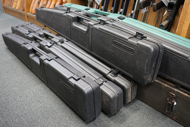 木を隠すなら森の中。銃をしまうならケースの中。 | Chicago Blog
