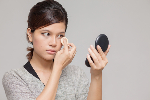 ニキビ肌のメイク 大人ニキビ肌のスキンケア方法は