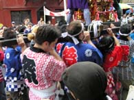 神輿かつぎ手