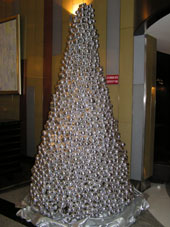 銀色のクリスマスツリー