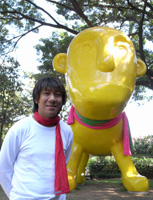 ウドム氏