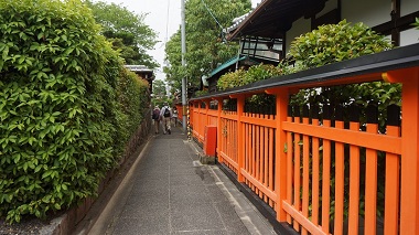荷田東丸大人墓地参道