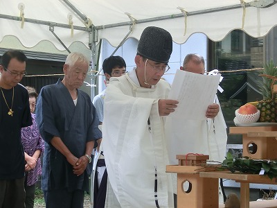 20120818004