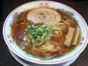 紅醤油らーめん