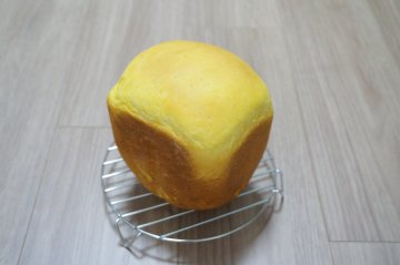 ココナッツにんじんパン