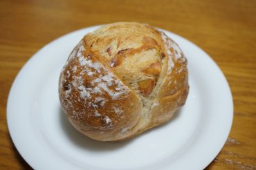 ベーコンとチーズのパン