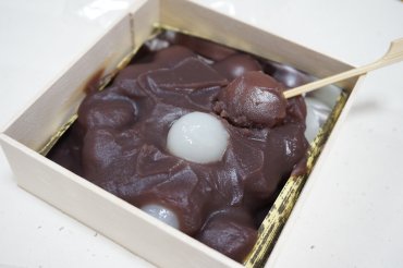 折々の月見だんご