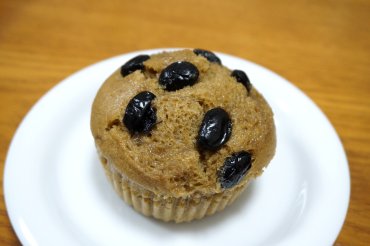 黒豆とほうじ茶の蒸しぱん