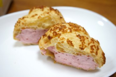 贅沢いちごシュー