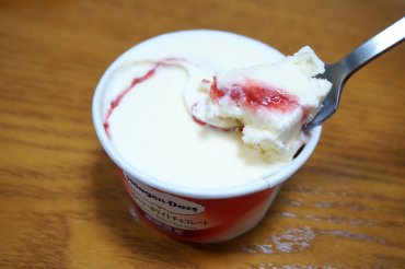 ストロベリーホワイトチョコレート