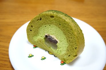 天竜抹茶とわらび餅ロール
